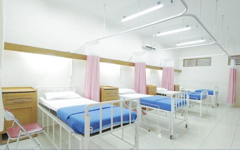 緑川総合病院 新棟建設工事（デモ）