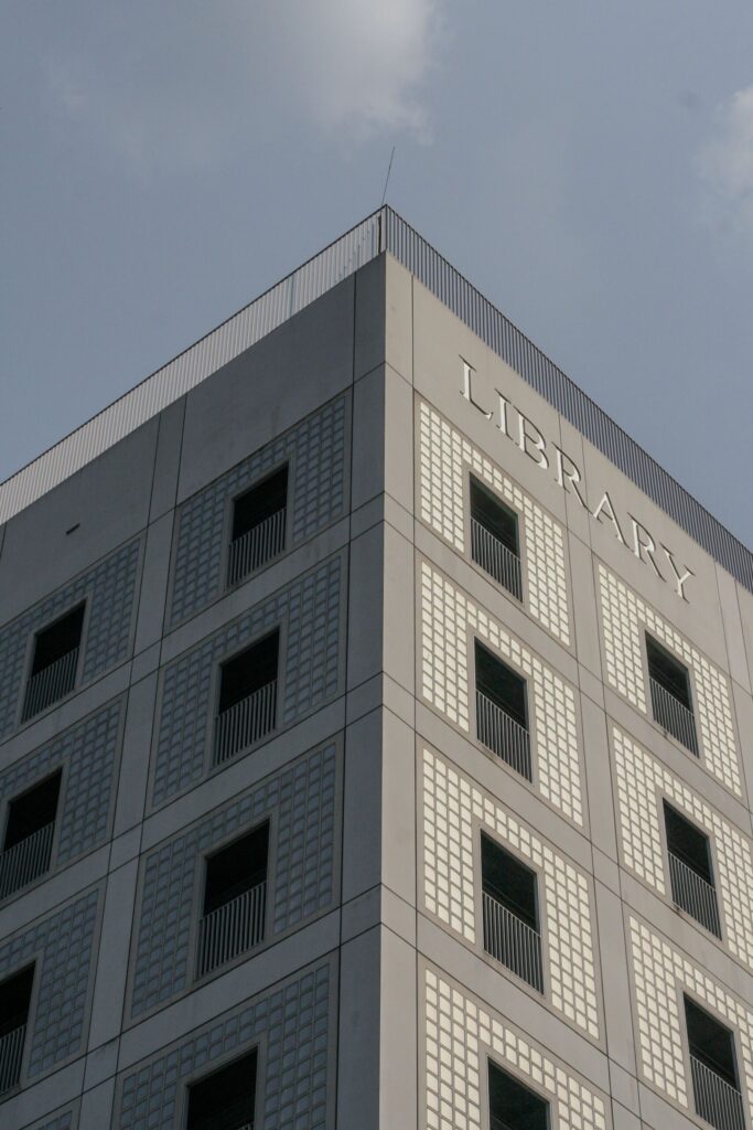 桜峰市立中央図書館 新築工事（デモ） 施工後